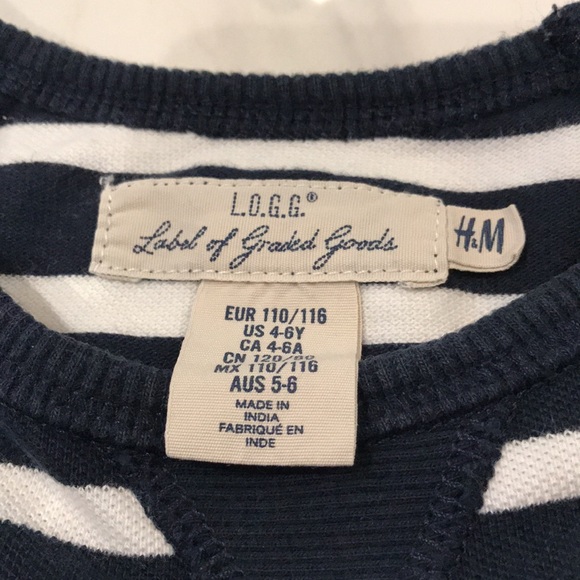 Boys H&M Blue and white shirt - Picture 2 of 5